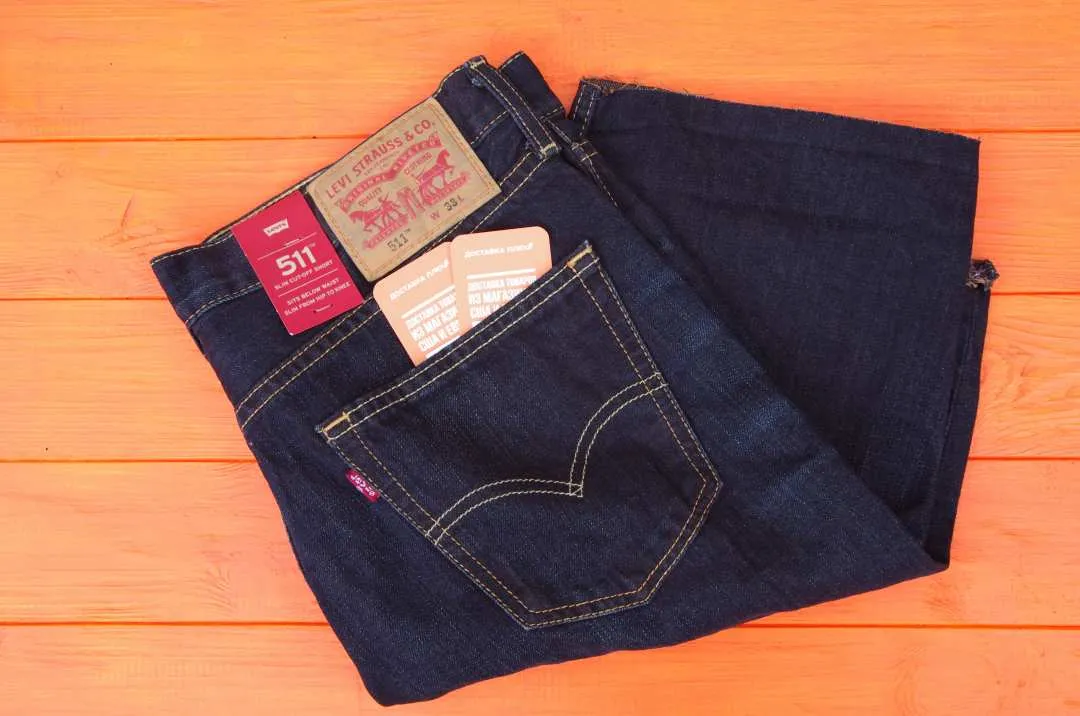 Чоловічі джинсові шорти Levi's