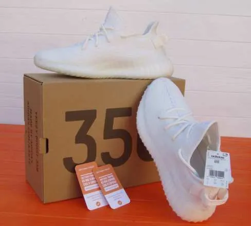 Кросівки Adidas Yeezy Boost V2