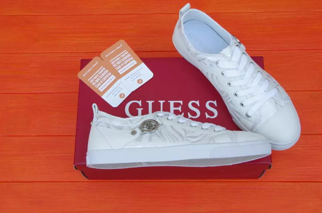 Жіночі кеди Guess Maadet