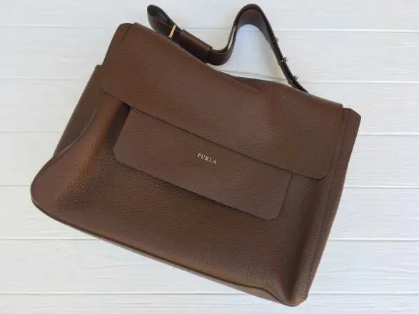 Жіноча шкіряна сумка Furla