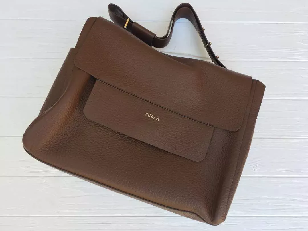 Женская кожаная сумка Furla