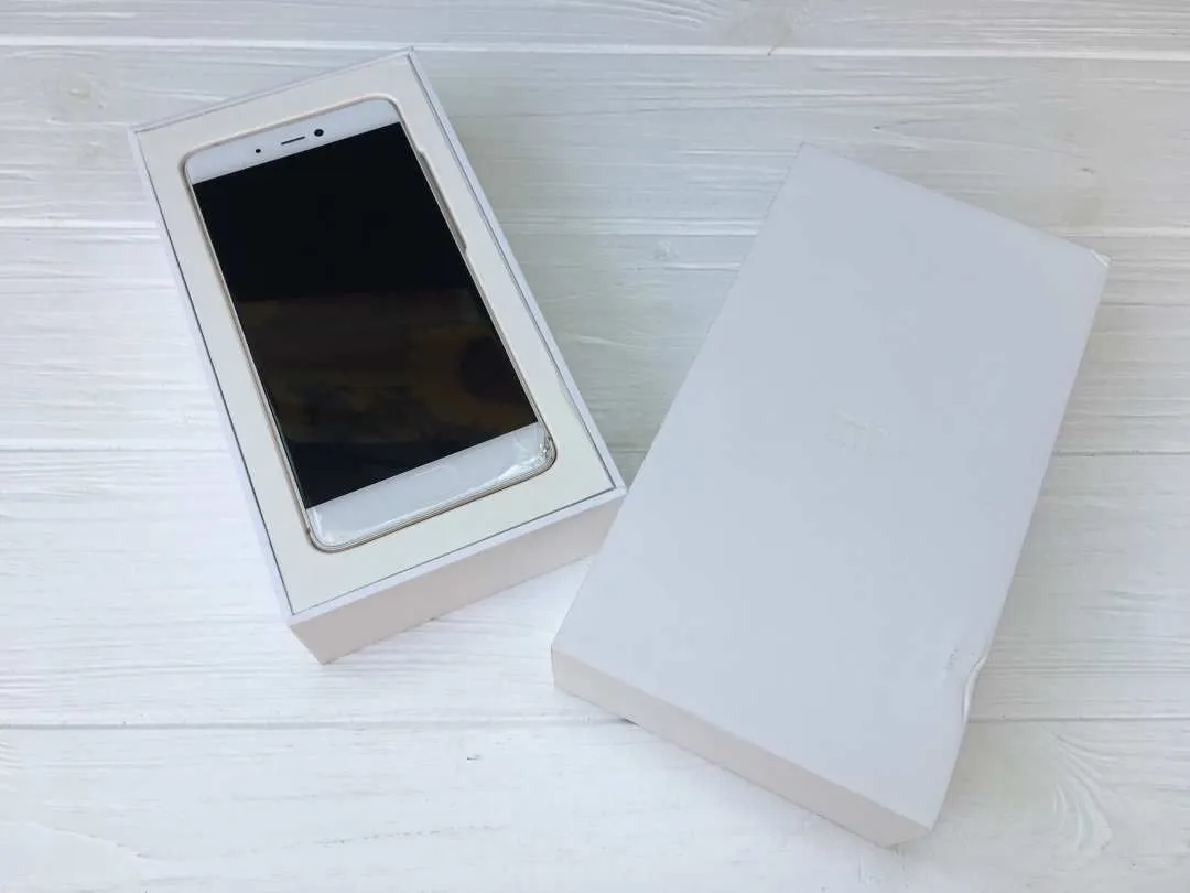  Мобильный б/у телефон LeEco LeTV Max 2 X820