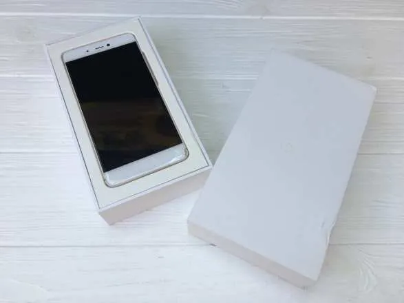 Б / у мобільний телефон Xiaomi Mi5s 4GB
