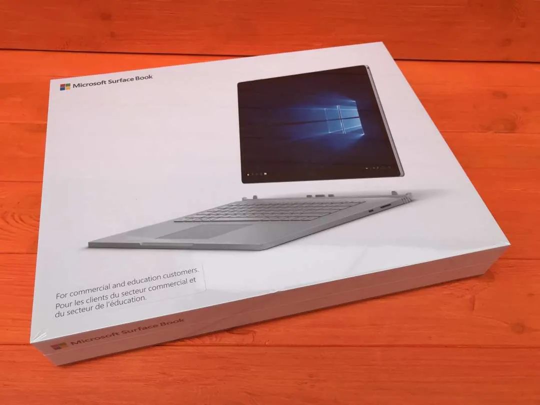  Ноутбук Microsoft Surface Book 2
