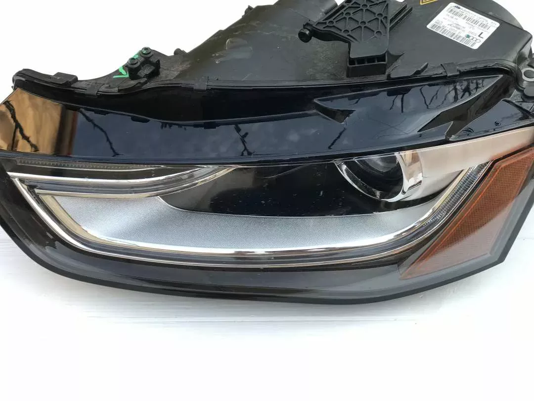 Левая б-у фара на Audi A4 2013 г.в.