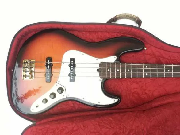Бас-гитара Fender Jazz Bass 50th, б-у