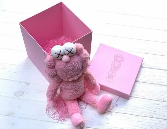 Коллекционная игрушка KAWS BFF Plush Pink 3000