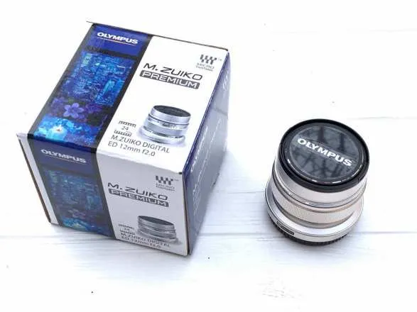 Объектив Olympus M.ZUIKO ED 12mm F2.0