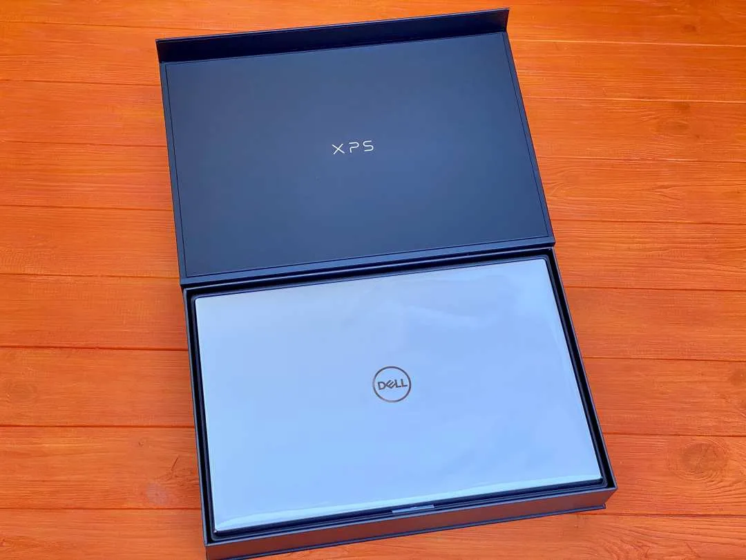 Ноутбук Dell XPS 17