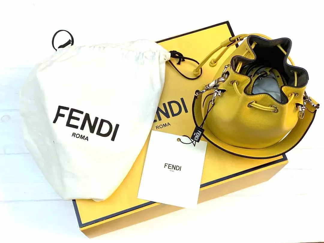 Жіноча сумочка Fendi Mon Tresor